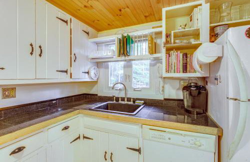 Idyllic Lakefront Cottage Near Mount Sunapee - Foto 8