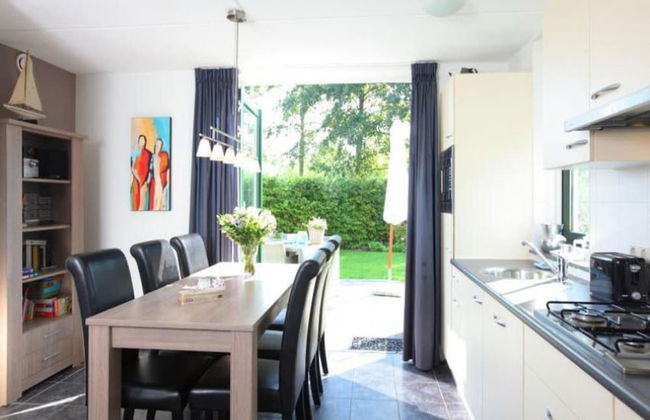 Nice Holiday Home with Dishwasher near Dunes - Photo 4