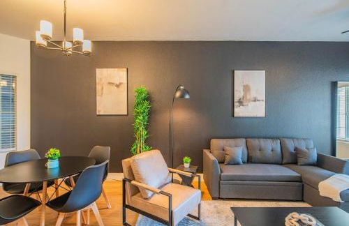 Chic Golf Pickleball Pool Hot Tub King Bed Parking - Foto 23