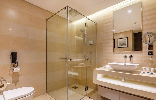 Elegant 1BR Near Wafi Mall Central Dubai Stay - Photo 14