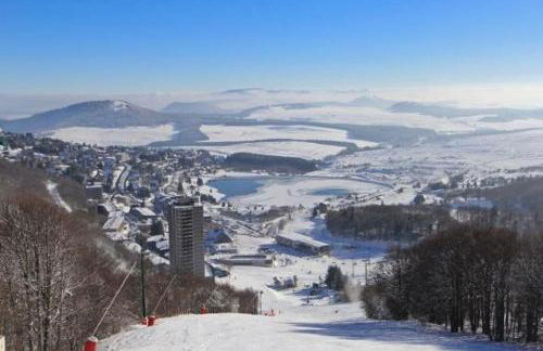 Appartement Hauteurs Super Besse - 4 personnes -Piscine & Garage - Photo 15