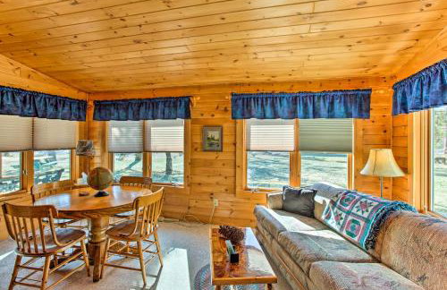 Fish and Hike Wooded Cabin 9 Mi to Lake Nebagamon! - Foto 4