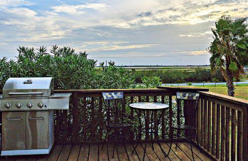 Bay Front Home with Spectacular Sunrise Views - Foto 31