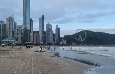 Piscina a beira-mar, tranquilidade e qualidade no melhor de BC - Foto 25