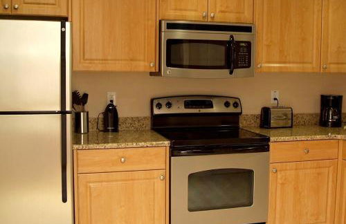 Crystal Palms Beach Resort - Photo 46