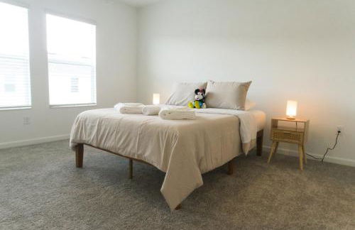 Modern Bright Home - Pool, Parks and Disney - Foto 6