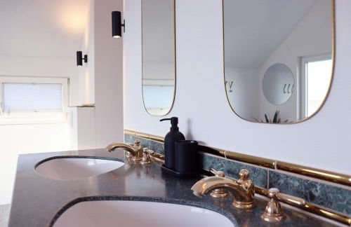 Große Penthouse Ferienwohnung mit Meerblick, Sonnenterrasse & Luxusbad von "Momentic" - Foto 27