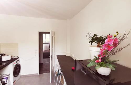 Appartement Prés de la gare RER C-Spacieux 4 pièces - Foto 9