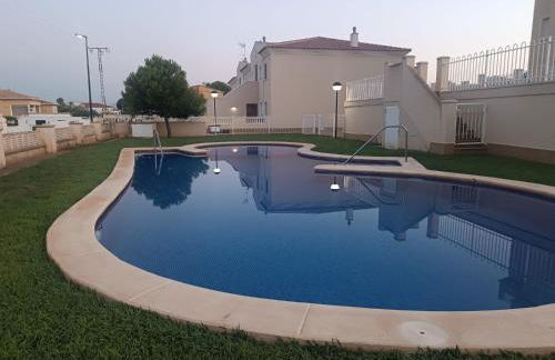 DENIA Playa Santa Ana Adosados - Cómodo apartamento con Piscina, Terraza y Parking, a 2 minutos de la playa - Photo 19