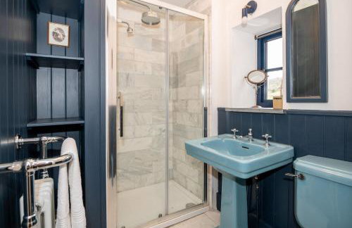 16th Century House, Castle Views, Mountain Views, Hot Tub, Firepit, Stunning Interiors - Foto 27