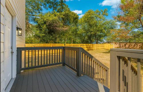 Modern 5BR with Full Kitchen, Game Room, Fenced Yard and BBQ Grill - Foto 63