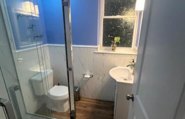 Cozy 2-3 Bedroom Apartment in Center City! - Foto 116