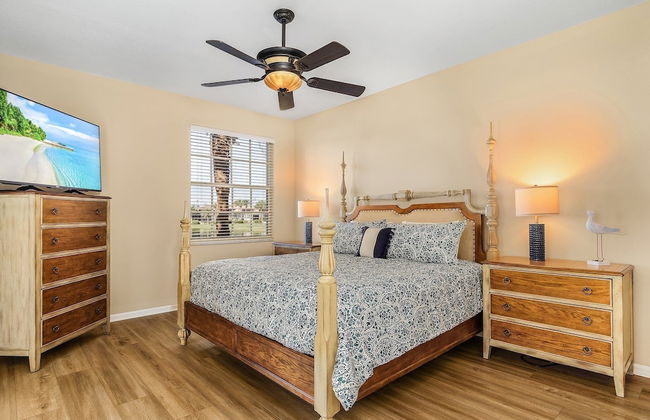 Crown Colony #101 - 16146 Mount Abbey Way 2 Bedroom Condo by RedAwning - Foto 4