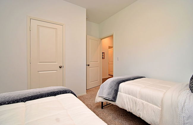 Long-term Stays Family-friendly Communal Pool! - Foto 13