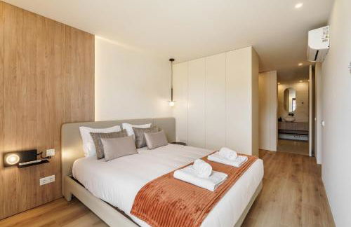 Green Coast Beachfront Retreat By Minhos Guest - Photo 11