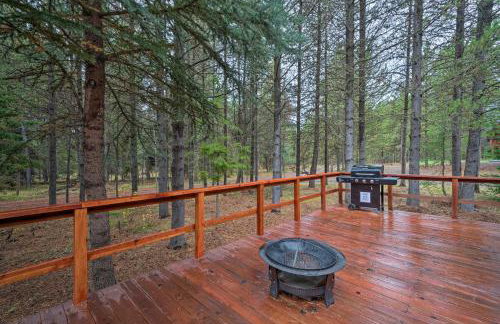 2 Cozy Island Park Cabins with Near the Lake! - Foto 17