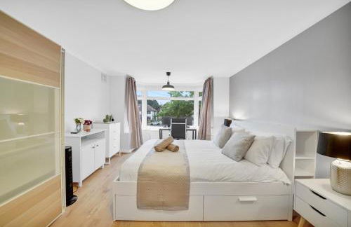 Lux 5 Bed sleeps 11, 10 mins from Wembley Stadium, Jacuzzi and Steam Shower - Photo 42