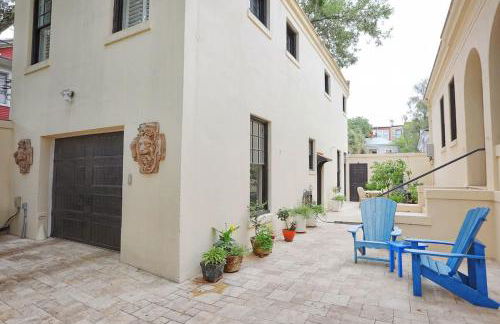 Carriage House at Forsyth 30 Night Minimum - Foto 25