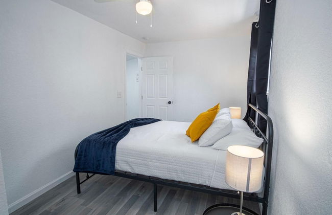 Charming 4BR 2BA Only 5 Mins Downtown Riverwalk - Foto 20