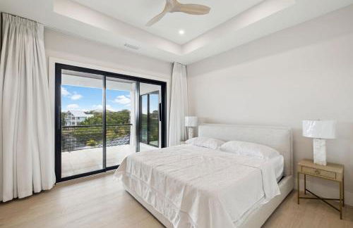 La Villa Nadia - Lakefront Luxury Vacation Rental in Destiny with Private Pool - Foto 25