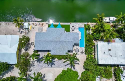 Sea Glass Dreams - Waterfront Pool Home, Mini Golf, Game Room, 110' Dock - Foto 67