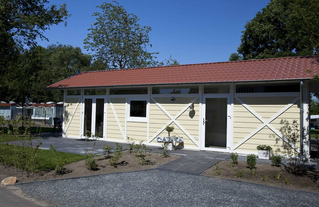 Enchanting Chalet 600 m From the sea - Photo 1