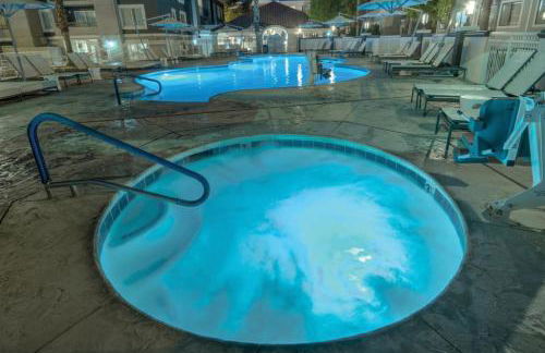 Beautiful Hotel in Desert Rose Resort - 1BD Sleeps - Foto 33