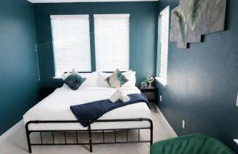 Trendy 3BR I Free Parking I Workspace - Photo 2