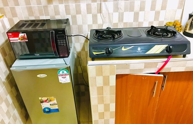 Lux Suites Polytech Court Apartments - Photo 2