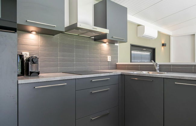 Air-conditioned Chalet Near Eindhoven - Photo 4