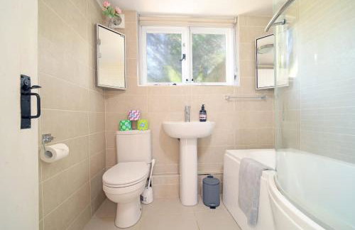 18th Century Thatched Cottage Parking & Garden - Foto 26