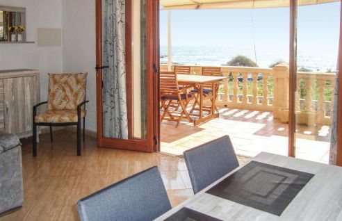 Cozy Home In Ses Covetes With Wifi - Photo 17