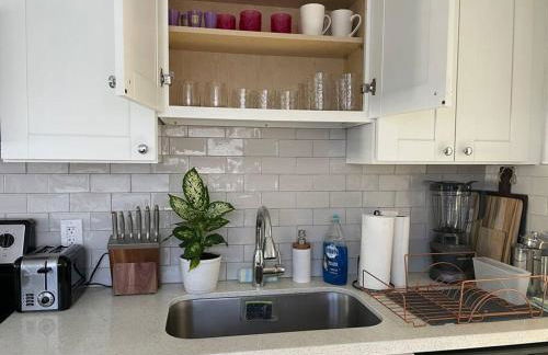 Jungle Cottage with luxury pool, hot tub and more! - Photo 32