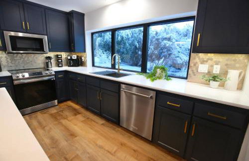 High End A-Frame - Hot Tub - Awesome Views - Yosemite - Electric Vehicle Friendly - Sleeps 10 - Foto 5