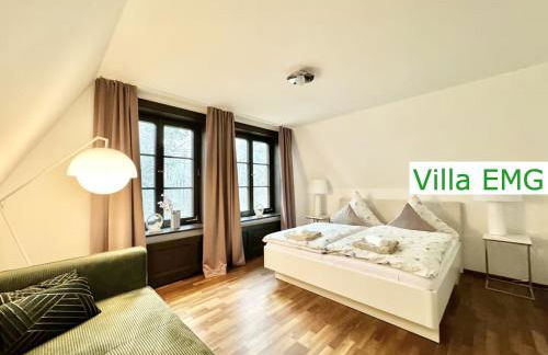 Luxus Ferienhaus Villa EMG München in Moosburg mit Pool, SPA, Kamin, Wald, See für Familien Gruppen bis 24 Personen - Foto 56