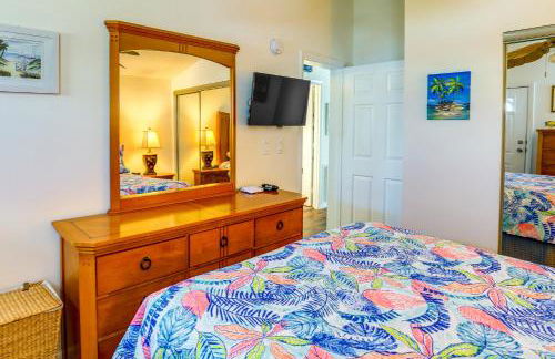 Pool Access, Walk to Beach! Cozy Jensen Beach Home - Photo 12