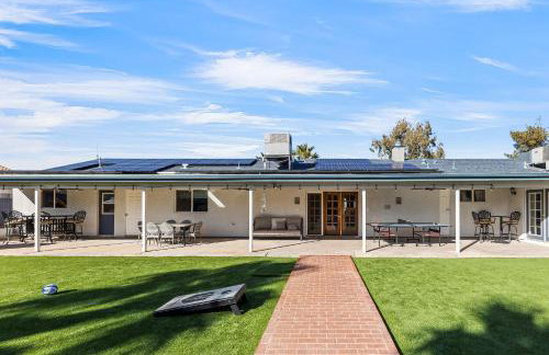 Spacious Desert Getaway! - Photo 43