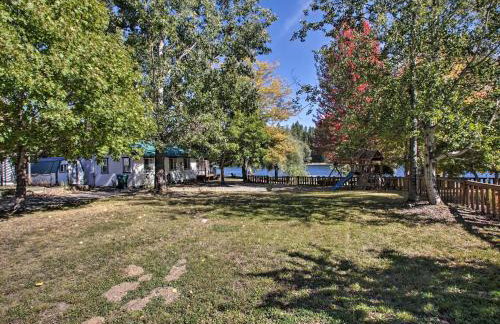 The Lake House in Rathdrum with Beach and Fire Pit - Foto 26