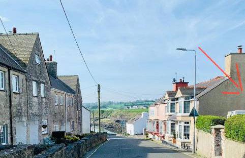 Bungalow by the Sea, Moelfre - Photo 2