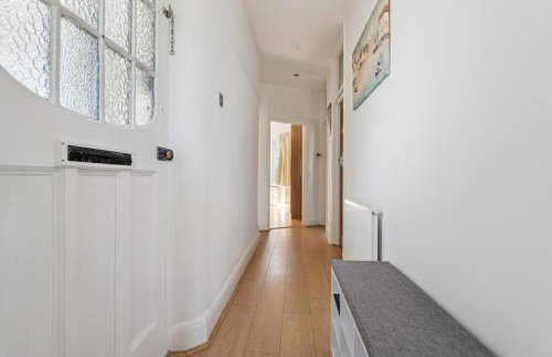 2 Bedroom Flat with Garden - Foto 9