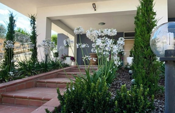 Ettore 3-bed Villa - Sleeps 6, Garden & Parking - Foto 32