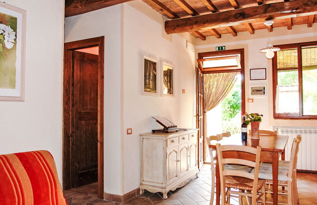 2 bedroom Apartment in Certaldo with swimming pool and garden - Photo 8