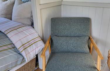 Sunrise Shepherd's Hut - Photo 7