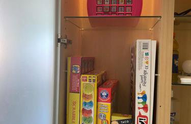 Cozy Sunfilled House with Deck Patio Garden - Foto 32