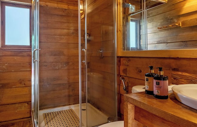 Alaya Stays Suro Woodcrest Chalet - Foto 59