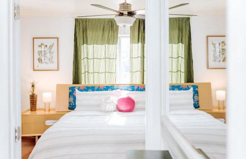 Serene Silver Lake 1 bedroom 1 bathroom Back house With Private Backyard - Photo 46