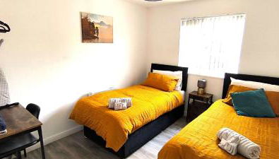 4 beds spacious Apartment, with Parking & WIFI, CHAFFORD HUNDRED, near station & shopping, long stays! - Foto 4, towels