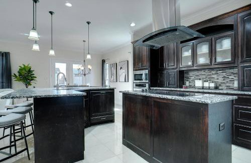 GORGEOUS 5-bd 4ba w Pool, Hot Tub, 2 kitchens, & Game Room Near Dallas Airports! - Foto 22