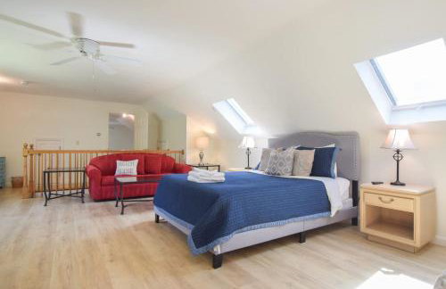 Beach Getaway with Private Backyard - Photo 15