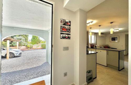 SUNNY Apartment in a Cosy Villa with shared swimming pool - Foto 6